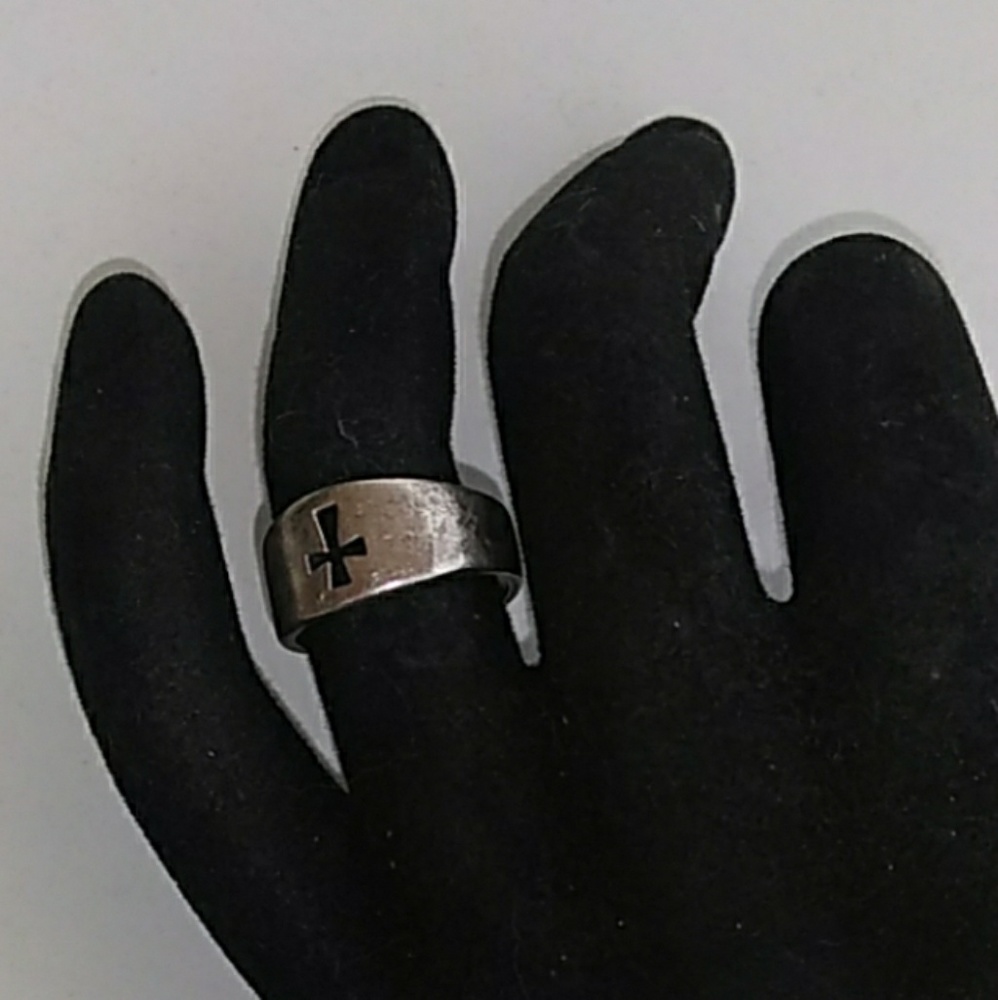 James Avery Sterling Silver Cross CutOut Ring - Picture 7 of 8